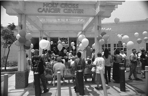 Holy Cross Cancer Center in Mission Hills