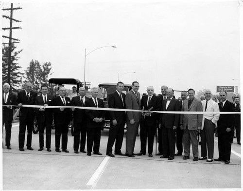 Ribbon cutting, opening of the Hollywood Freeway, North Hollywood, 1962