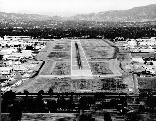 Van Nuys Airport, 1972