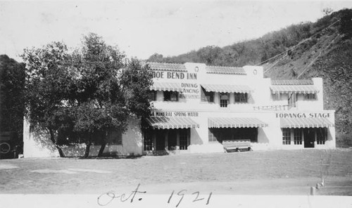 Horseshoe Bend Inn, Topanga, California