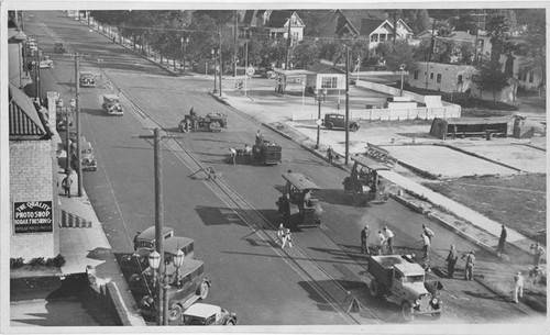 Street paving, Glendale Avenue, Glendale, circa 1920-1929