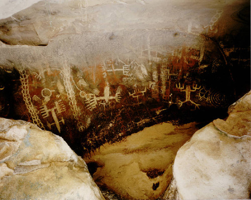 Fernandeno/Tataviam cave paintings in Santa Susana Mountains