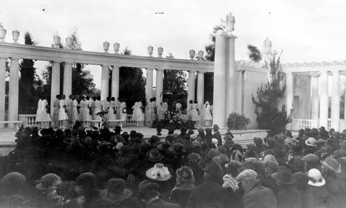 Sunrise Easter Service at Owensmouth Greek Theater, 1923