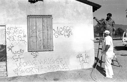 Sylmar Lions Club graffiti cleanup, Sylmar, 1980