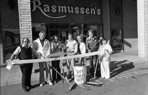 Ribbon cutting, Sylmar Beautiful campaign, Sylmar, 1978