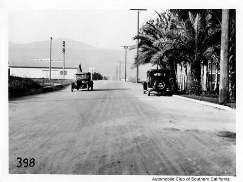 Southern Pacific Railroad crossing, Burbank, 1927