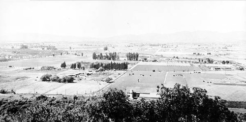 View of Burbank, future site of Warner Bros., before 1920