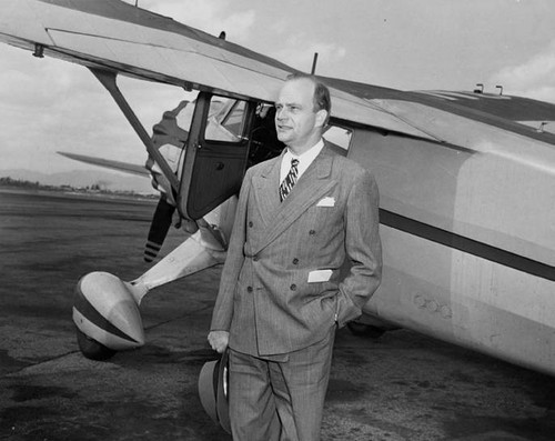 Edgar Bergen - beside chartered Gull Wing Stinson