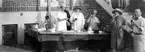 Holiday Picnic in Glendale, circa 1920