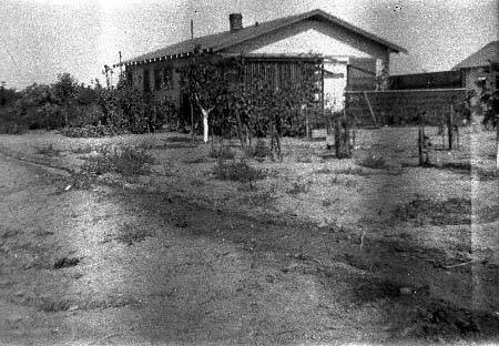 Halverson house and garden, 1926