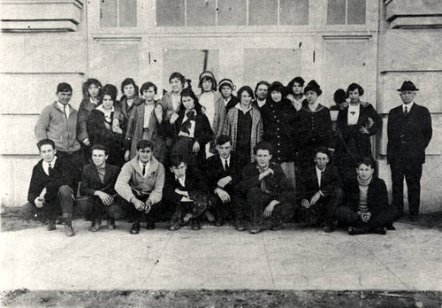 Owensmouth High School students, circa 1915