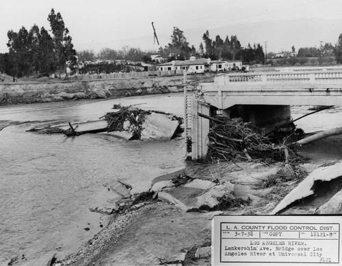 Damaged Lankershim Avenue bridge following Los Angeles River flood, Studio City, 1938