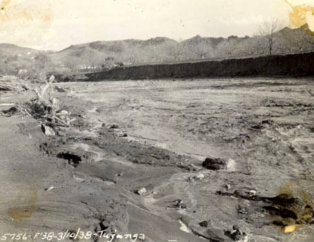 Tujunga Wash flood, Studio City, 1938