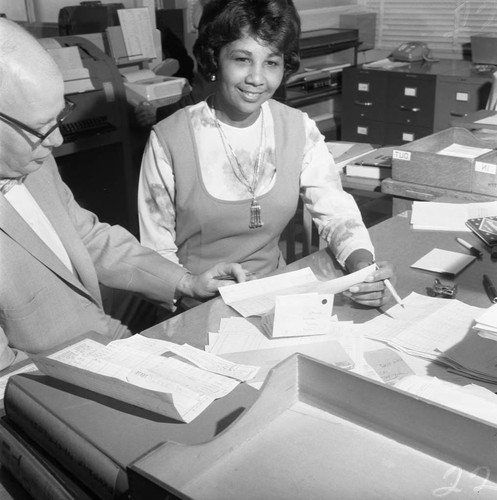 Western Union staff, Oakland