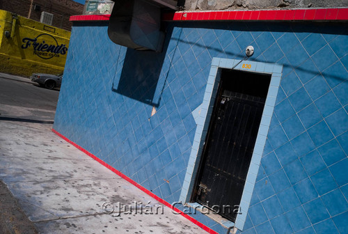 Blue tile, Juárez, 2008
