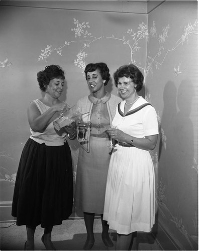 Group of 3 women, Los Angeles, 1962