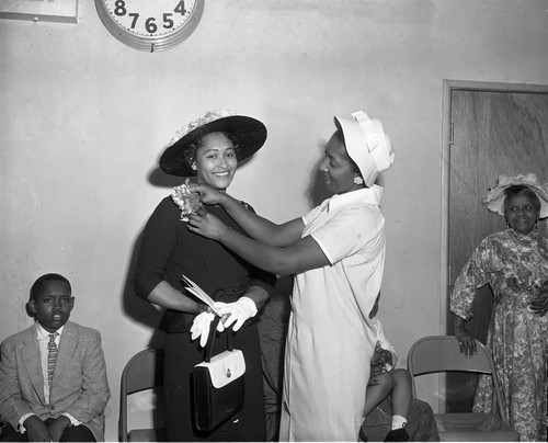 Ushers taking oath, Los Angeles, 1958