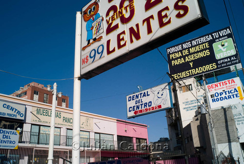 Business signs, Juárez, 2008