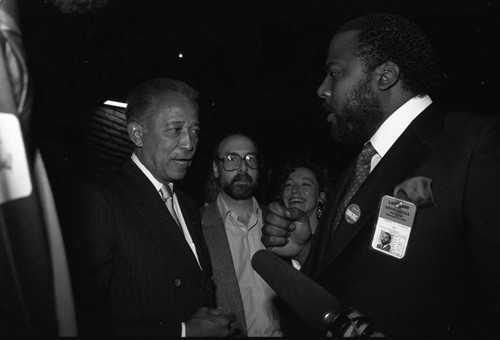 David Dinkins talking with a journalist, Los Angeles, 1989