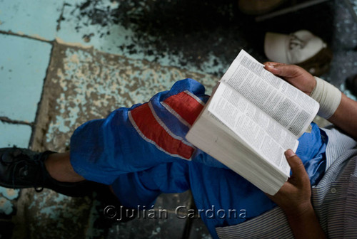 Rehab patients with the bible, Juárez, 2008