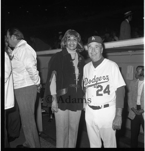 Ethe Bradley and baseball player, Los Angeles, 1973