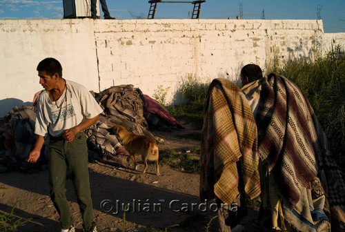 Drying blankets, Juárez, 2008