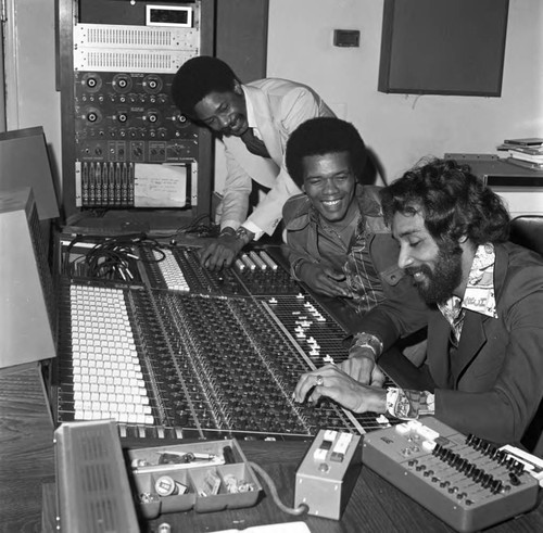 Hamilton Barker and Lonnie Simmons working at the Total Experience Recording Studio, Los Angeles, 1975