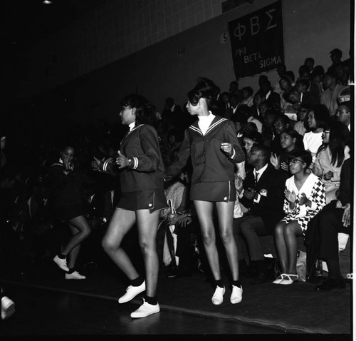 Basketball game, Los Angeles, 1967