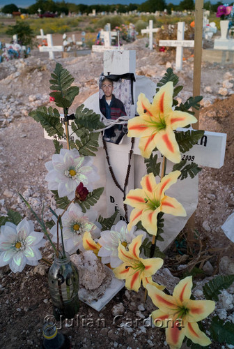 Grave of 18 year old, Juárez, 2009