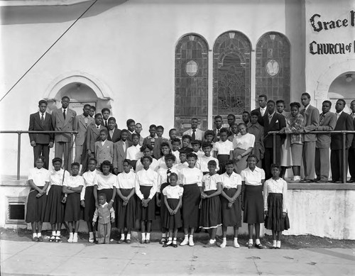 Reverend Taylor and choir members, Los Angeles