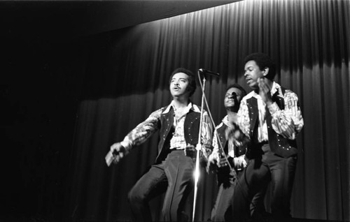 Gladys Knight and the Pips performing at the Shrine Auditorium, Los Angeles, 1970