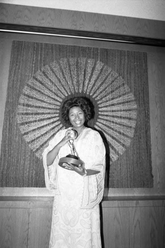 Lynn Hamilton posing with her award during the 17th Annual NAACP Image Awards, Los Angeles, 1984