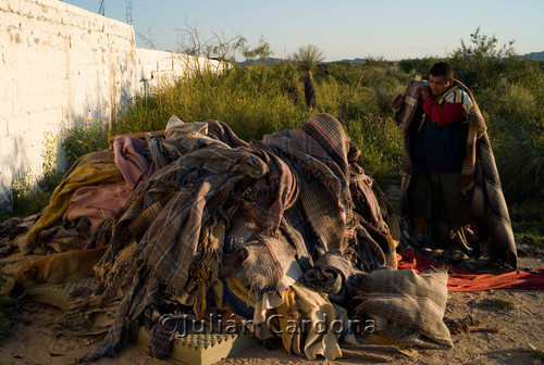 Drying blankets, Juárez, 2008