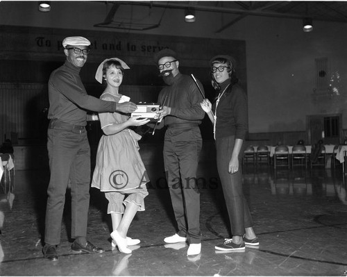 Costumes, Los Angeles, 1962