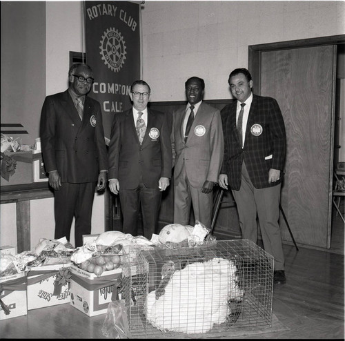 Compton Rotary Club Christmas party for kids group portrait, Los Angeles, 1971