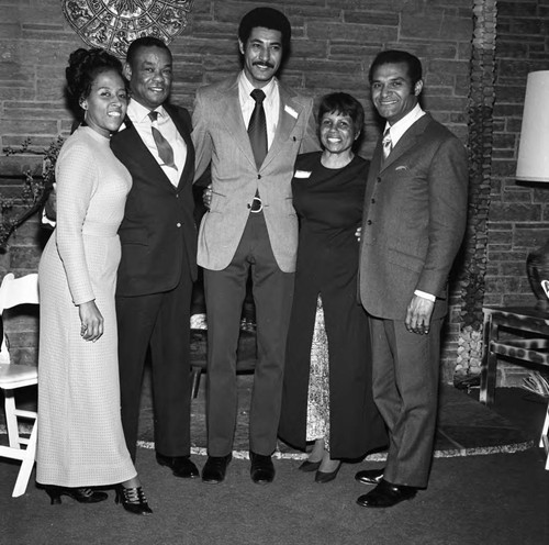 Ballantine Award winner Edna Aliewine posing with others, Los Angeles. ca. 1974