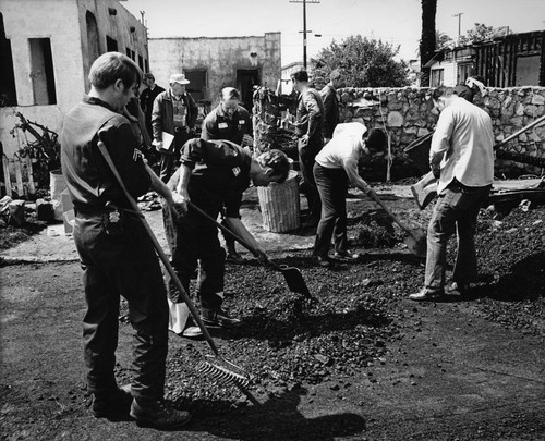 Symbionese Liberation Army crime scene, Los Angeles 1974