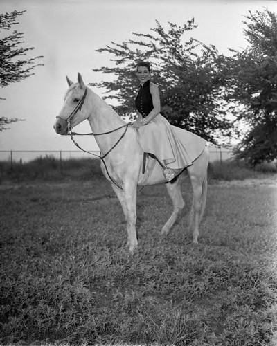 Woman on horse, Los Angeles