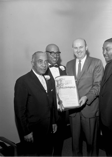 Certificate presented to Lean Washington, Los Angeles