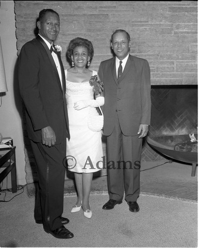 Tom Bradley and others, Los Angeles, 1962