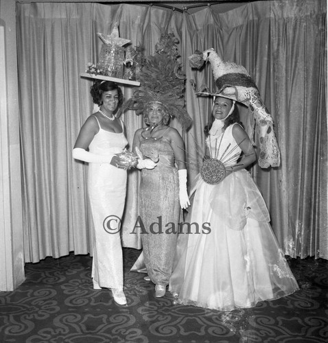 Hats and women, Los Angeles, 1972