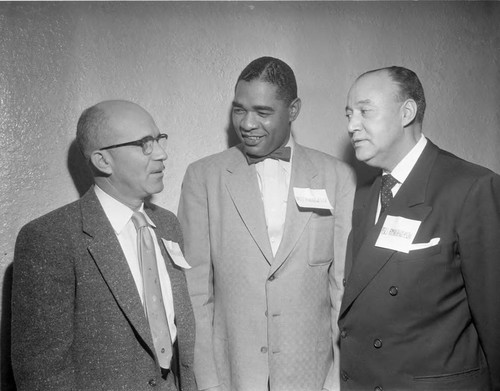 Men at luncheon, Los Angeles