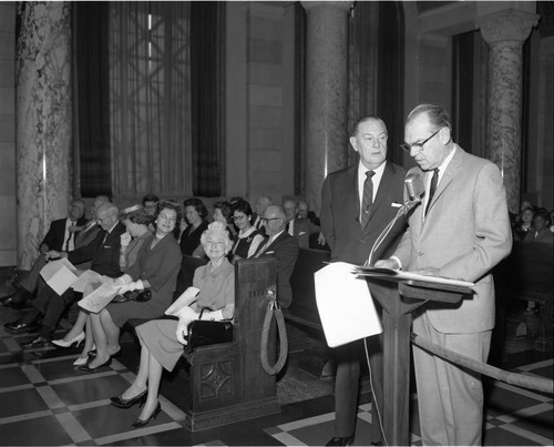 Presentation to James Cantlen, Los Angeles