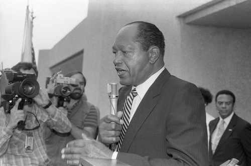 Tom Bradley speaking at an anti-drug rally, Inglewood, California, 1986