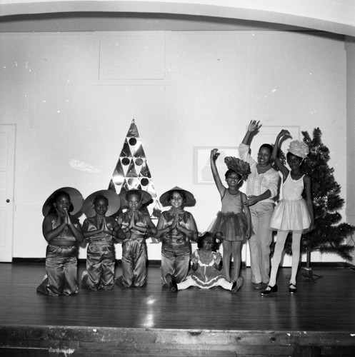 Young performers, Los Angeles, 1981