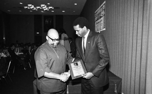 Maulana Karenga receiving an award, Los Angeles