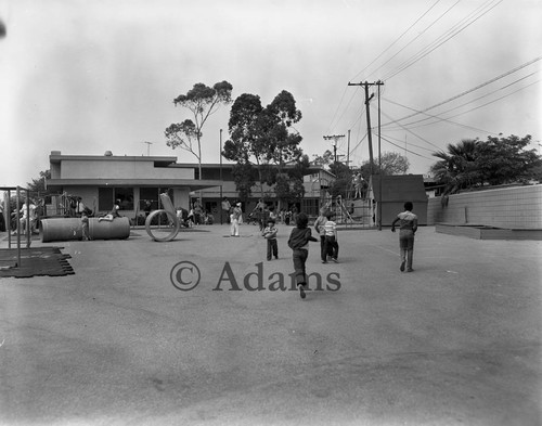 Escuela de Montessori, Los Angeles, 1974