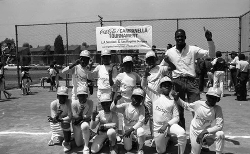 Roy Campanella Tournament group portrait, Los Angeles, 1985