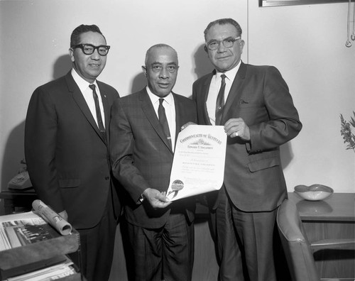 Lindsay with two unidentified men, Los Angeles, 1967