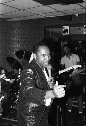Freddie Jackson performing at the Pied Piper nightclub, Los Angeles, 1985